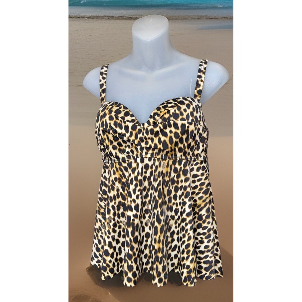 NWT Torrid Tanki Swimsuit Top Sz 00 10 Cup C/D Animal Print Underwire #565